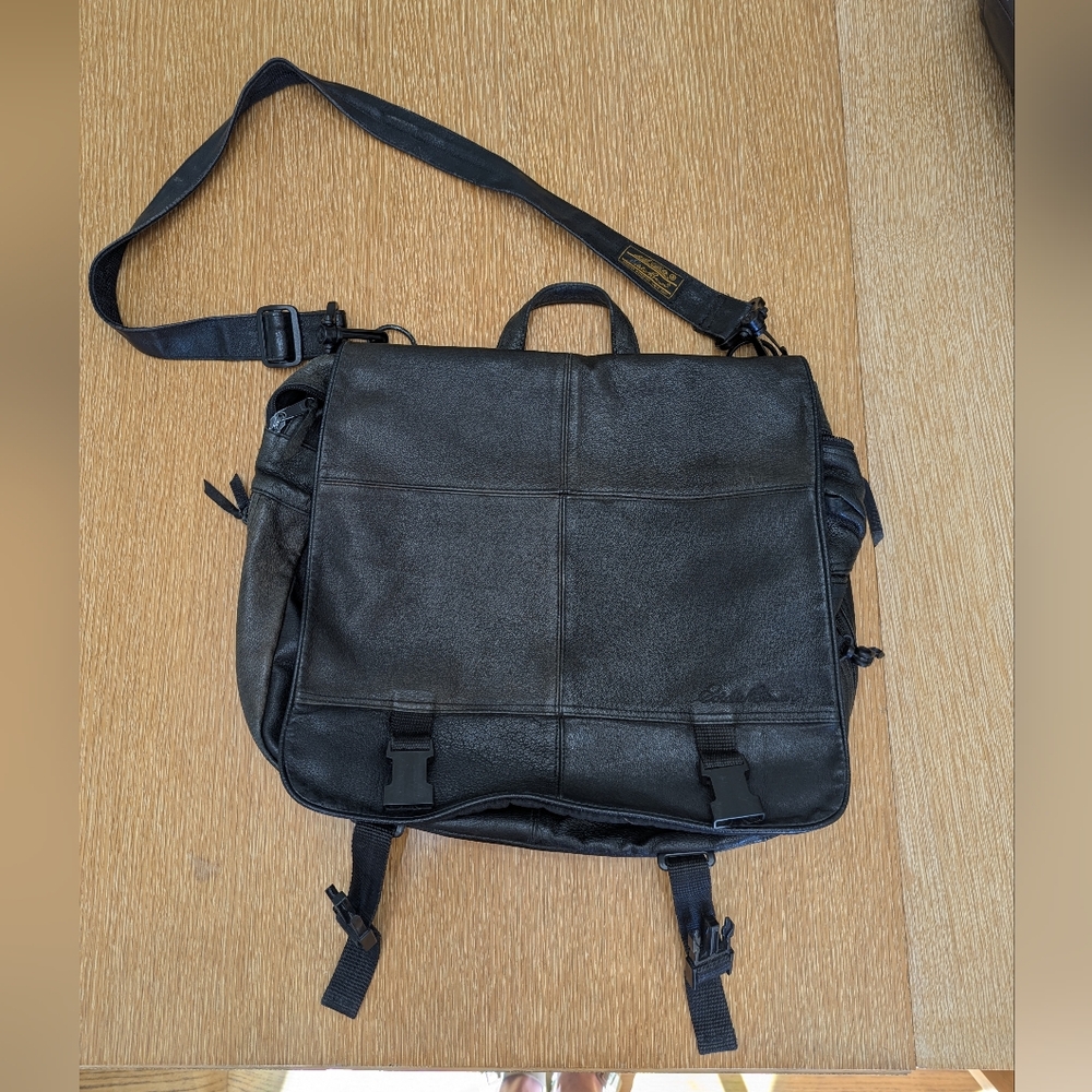 Vintage Eddie Bauer Black Leather Messenger Bag 1990s